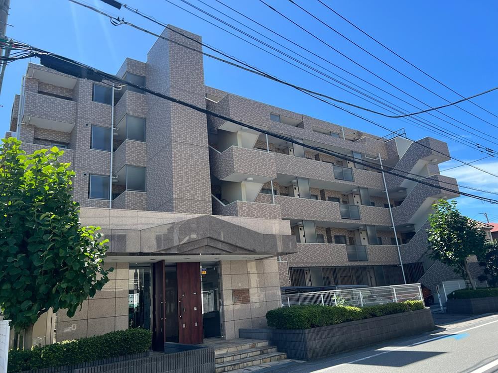 3LDK apartment in Sakura Ward, Saitama - Photo 1