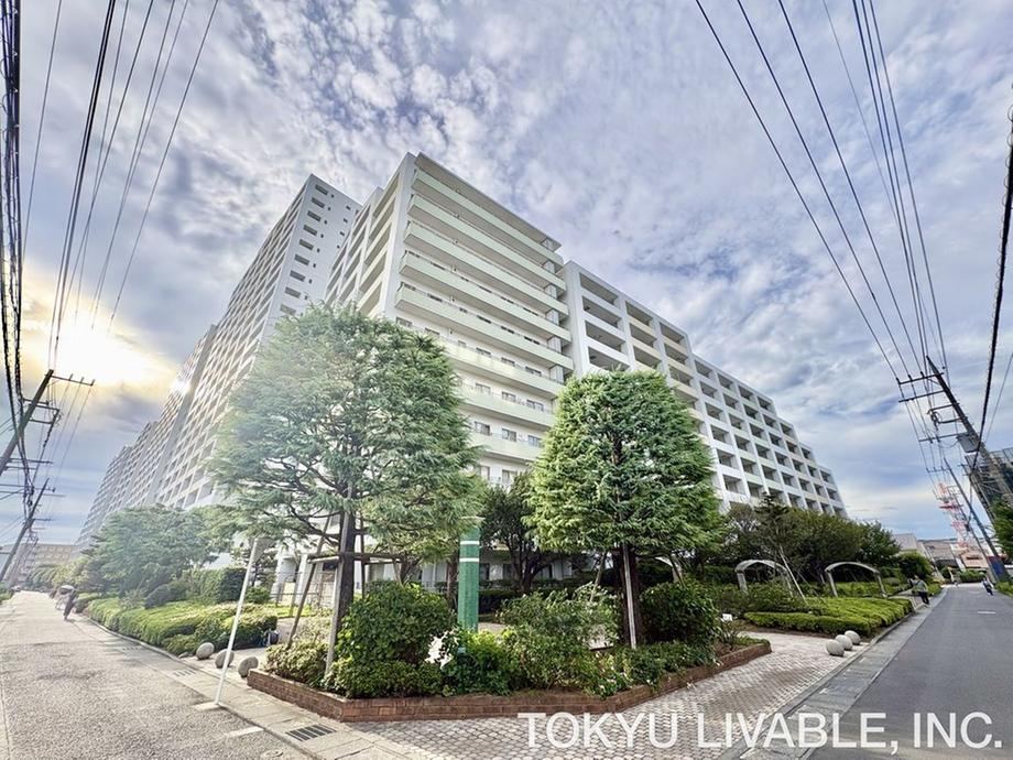 2LDK apartment in Machida, Tokyo - Photo 1