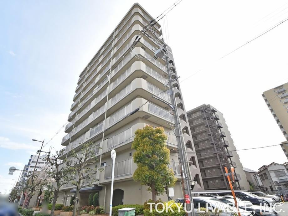 2LDK apartment in Kadoma, Osaka - Photo 1
