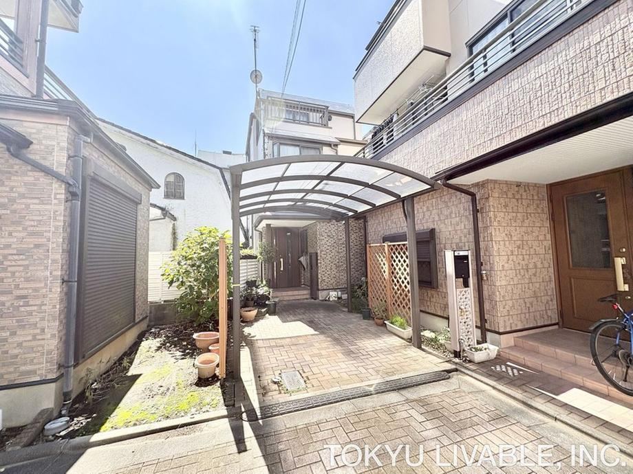 3LDK house in Katsushika Ward, Tokyo - Photo 1