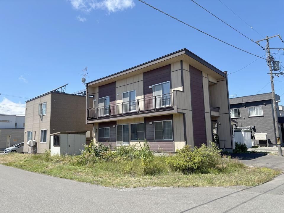 4LDK house in Ishikari, Hokkaido - Photo 1