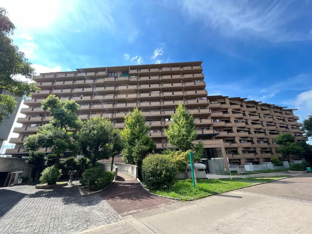 4LDK apartment in Izumi, Osaka - Photo 1