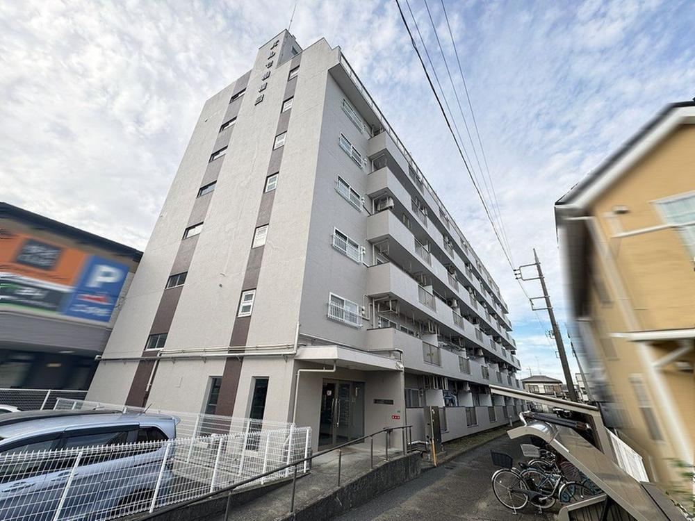 2DK+S apartment in Zama, Kanagawa - Photo 1
