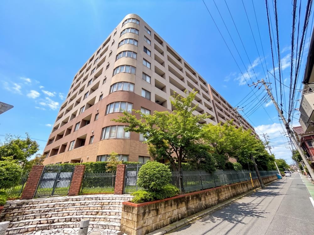3LDK apartment in Ichikawa, Chiba - Photo 1
