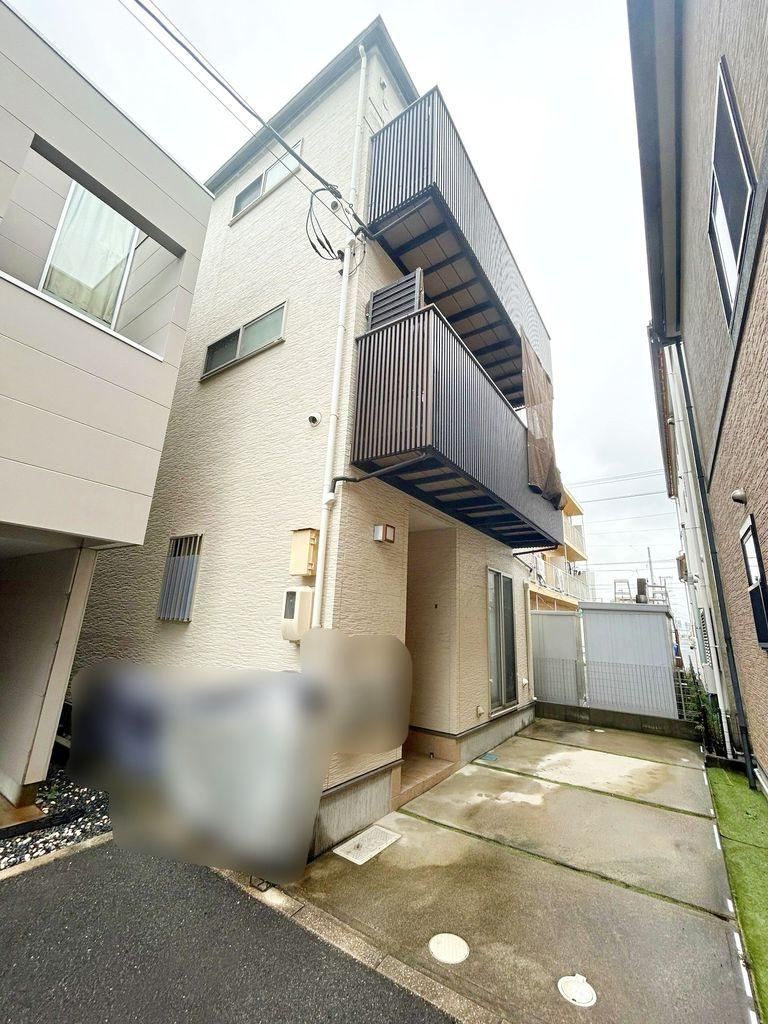 4LDK house in Naka Ward, Hiroshima - Photo 1