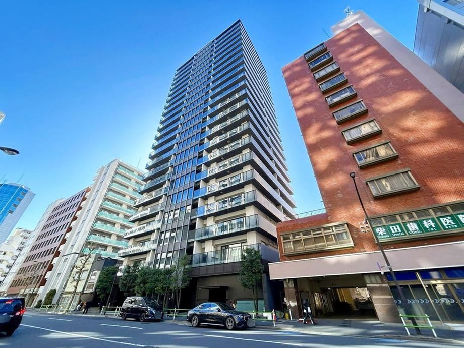 2LDK apartment in Minato Ward, Tokyo - Photo 1
