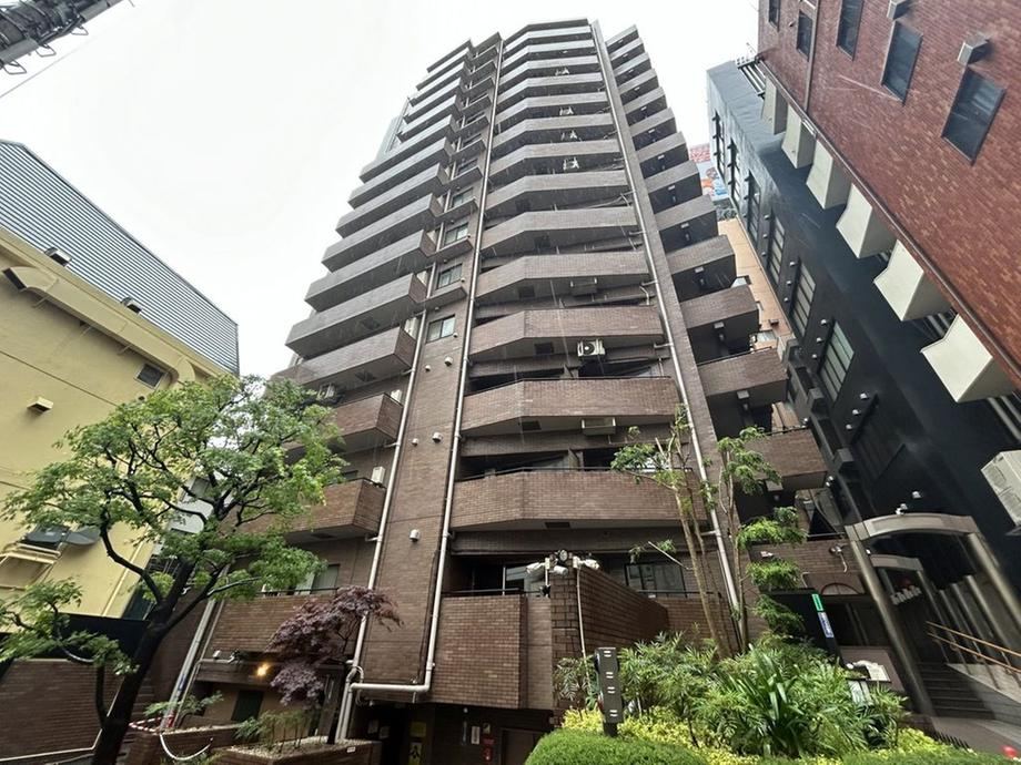 1LDK apartment in Minato Ward, Tokyo - Photo 1
