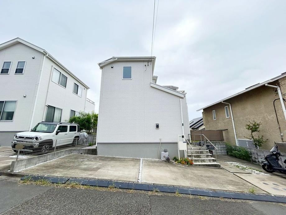 4LDK house in Kohoku Ward, Yokohama, Kanagawa - Photo 1
