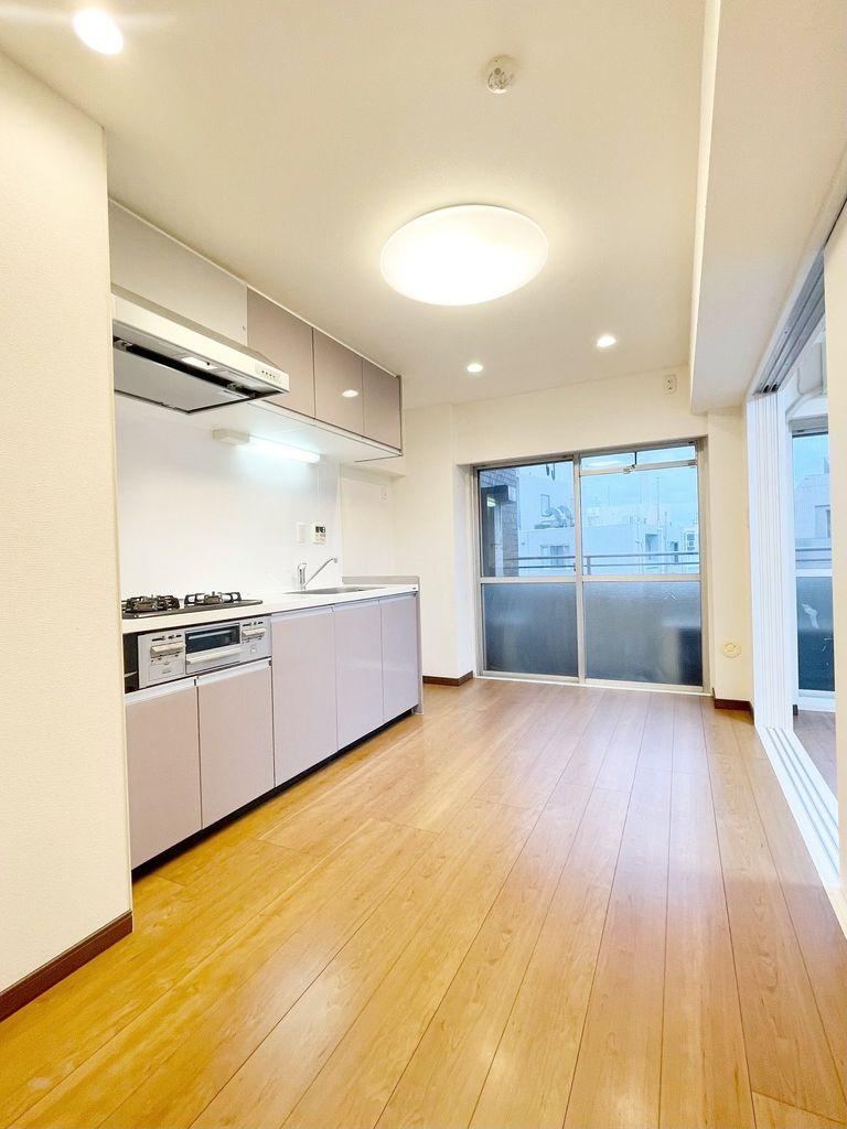 3DK apartment in Meguro Ward, Tokyo - Photo 1