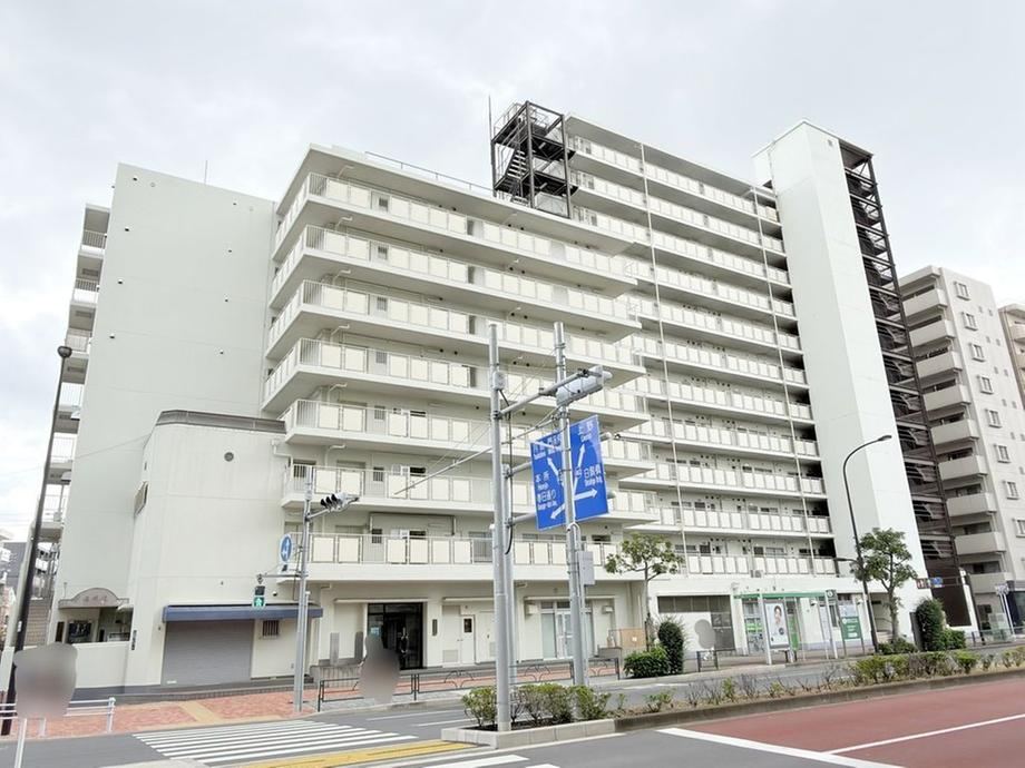 3LDK apartment in Sumida Ward, Tokyo - Photo 1