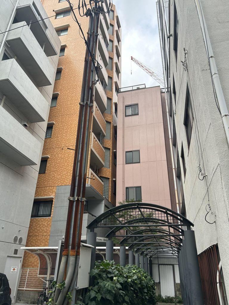 2LDK apartment in Chuo Ward, Kobe, Hyogo - Photo 1