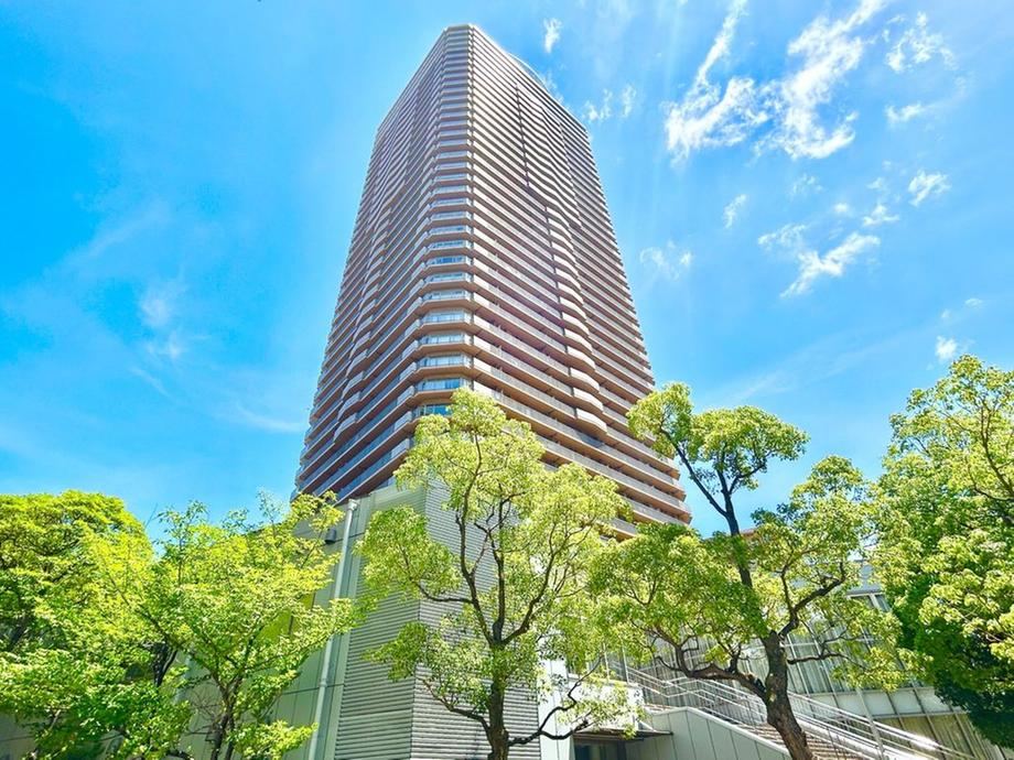 2LDK apartment in Saiwai Ward, Kawasaki, Kanagawa - Photo 1