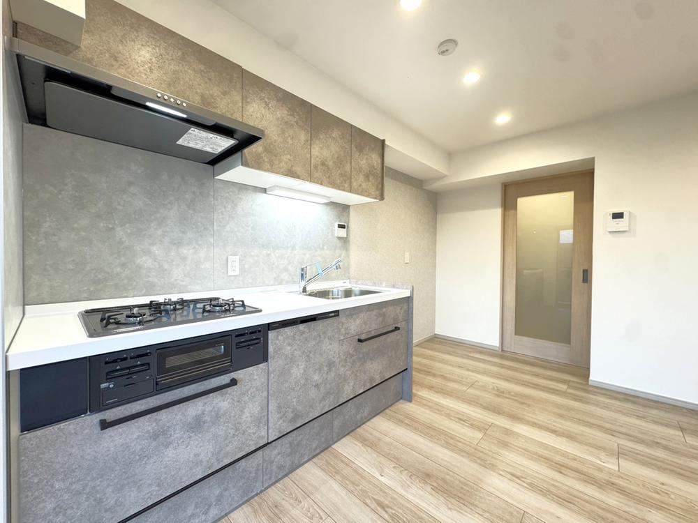 2LDK apartment in Suginami Ward, Tokyo - Photo 1