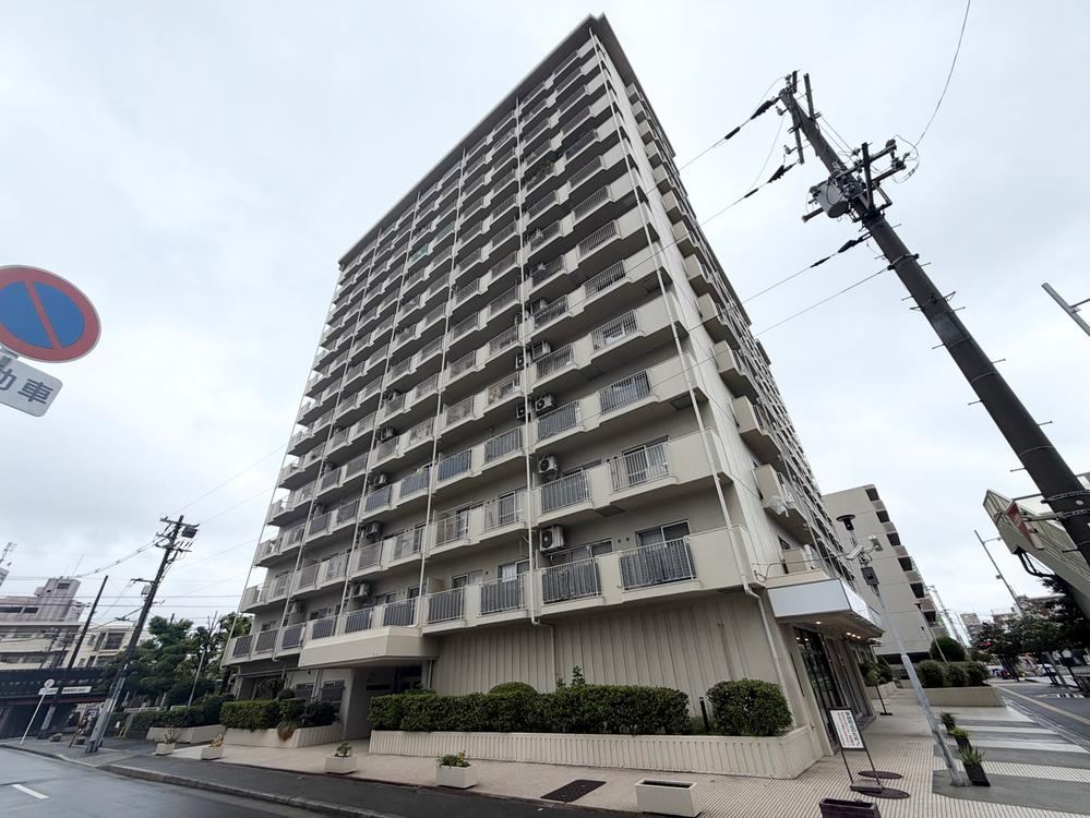 2LDK apartment in Joto Ward, Osaka - Photo 1