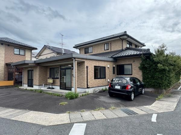5LDK house in Matsue, Shimane - Photo 1
