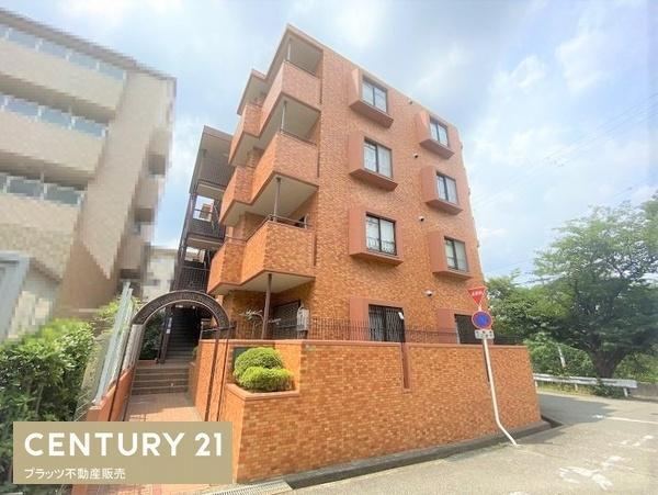 1LDK apartment in Toyonaka, Osaka - Photo 1