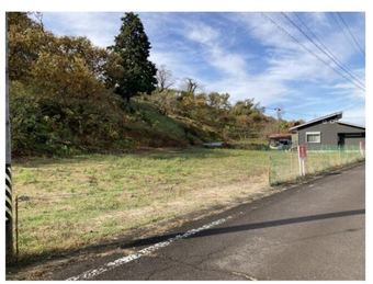 plot of land in Kamo District