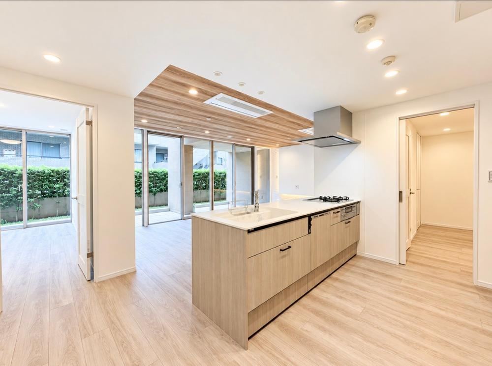 2LDK apartment in Kamakura, Kanagawa - Photo 1