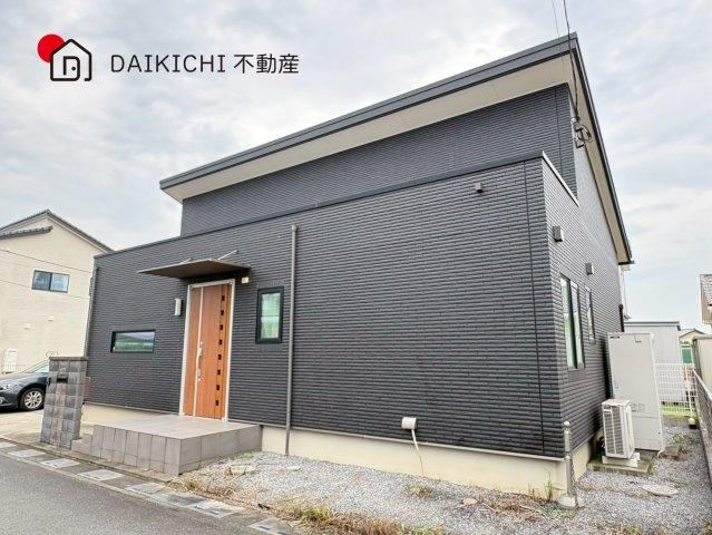3LDK house in Kazo, Saitama - Photo 1