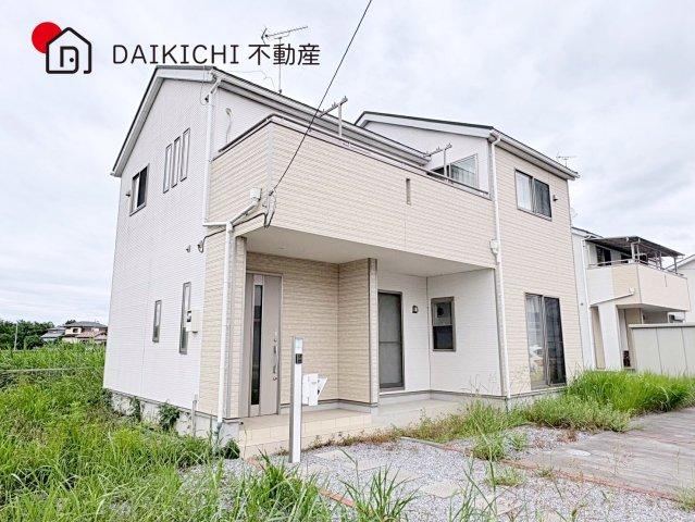 4LDK house in Kazo, Saitama - Photo 1
