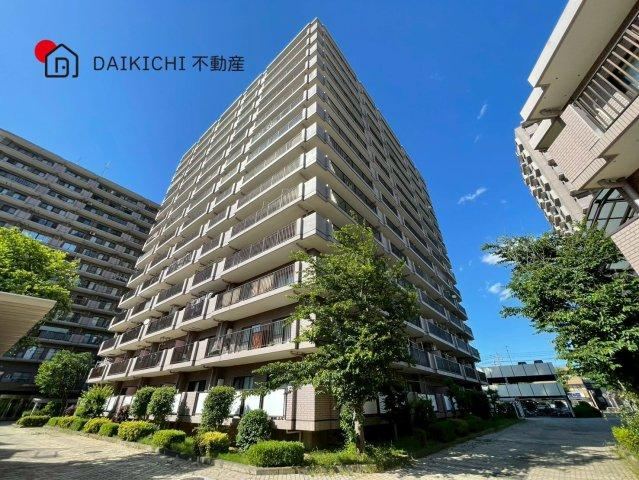 3LDK apartment in Kazo, Saitama - Photo 1