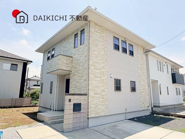 4LDK house in Kazo, Saitama - Photo 1