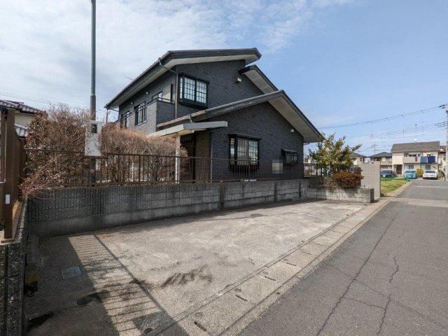 5LDK house in Oyama, Tochigi - Photo 1