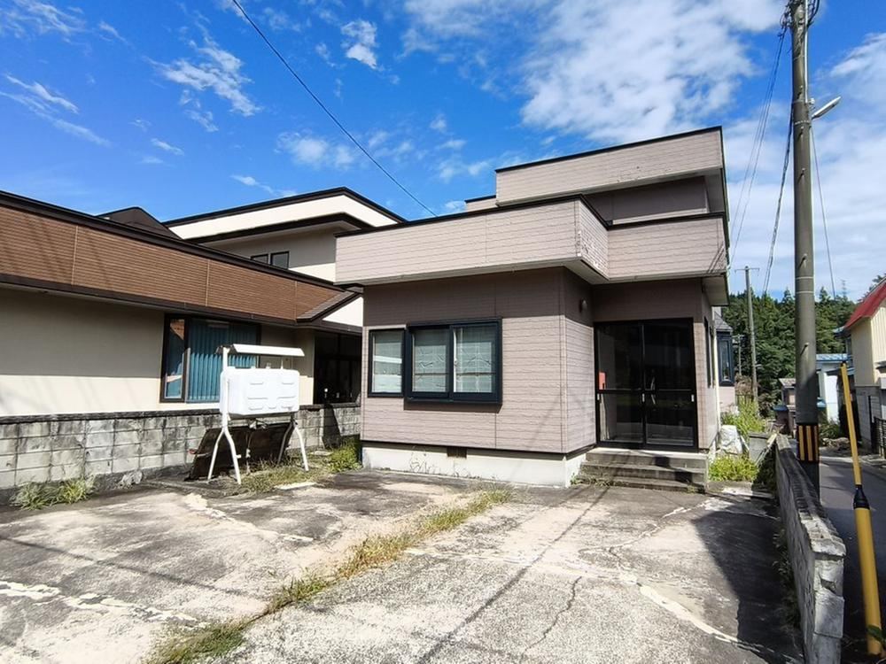 4LDK house in Hirakawa, Aomori - Photo 1