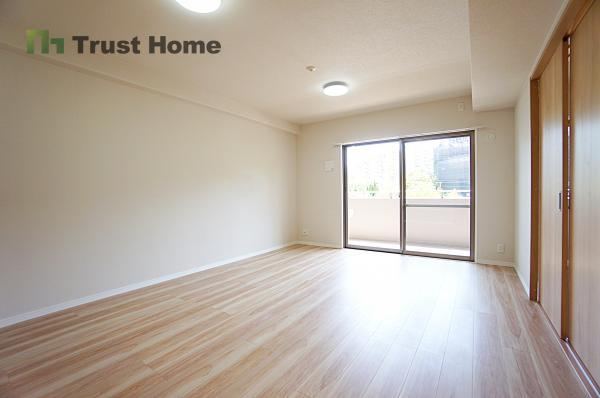 3LDK apartment in Tarumi Ward, Kobe, Hyogo - Photo 1
