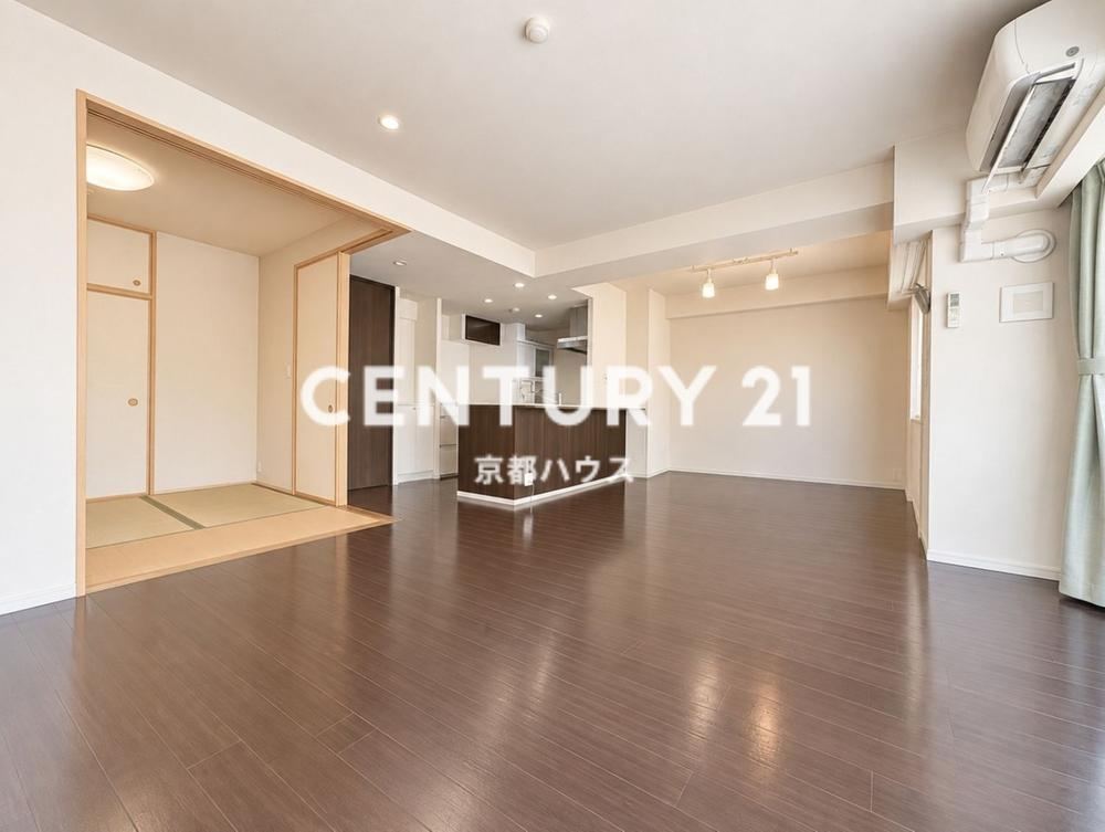 3LDK apartment in Ukyo Ward, Kyoto - Photo 1