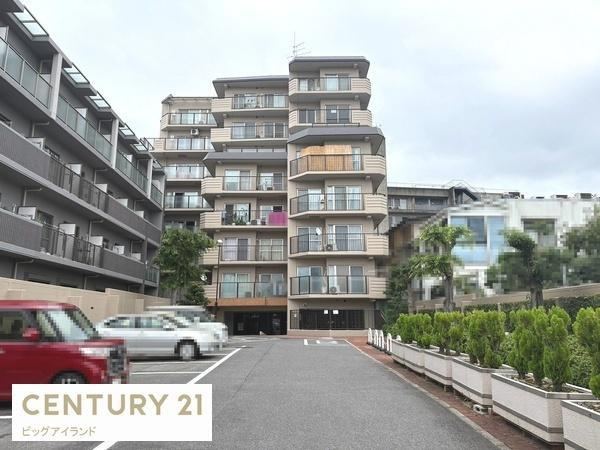 2LDK apartment in Yamashina Ward, Kyoto - Photo 1