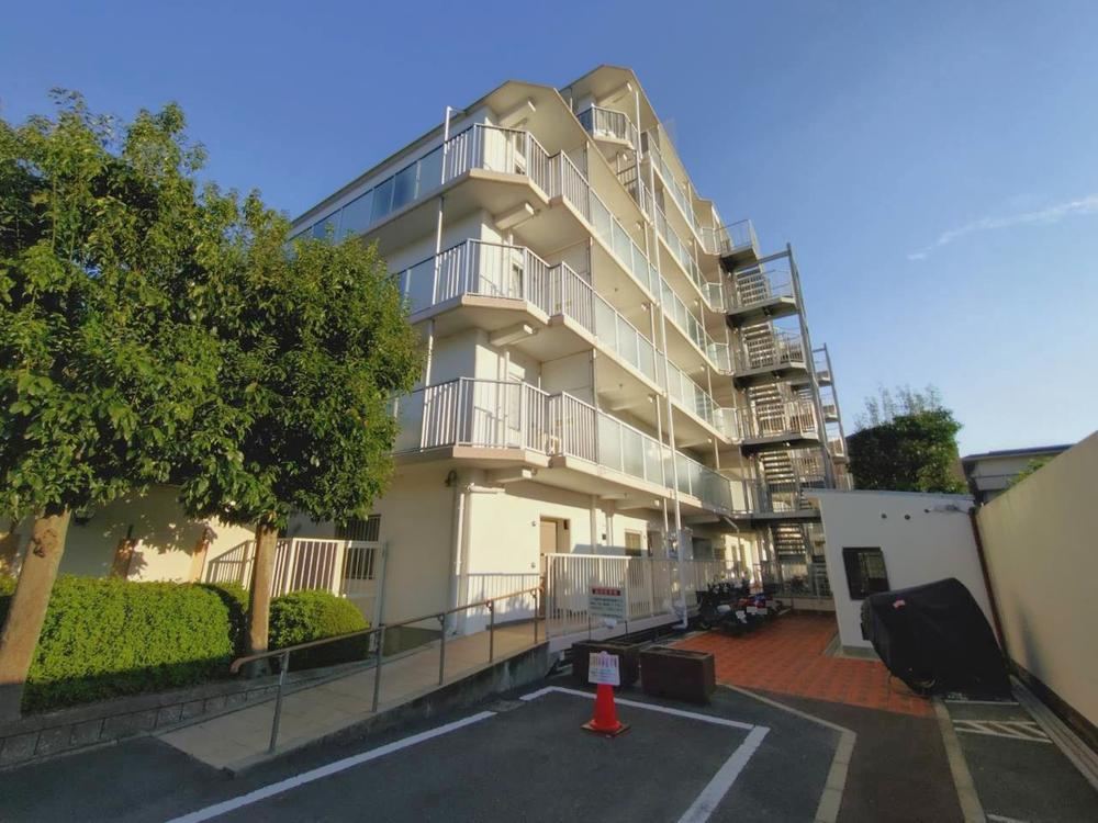 3LDK apartment in Ukyo Ward, Kyoto - Photo 1