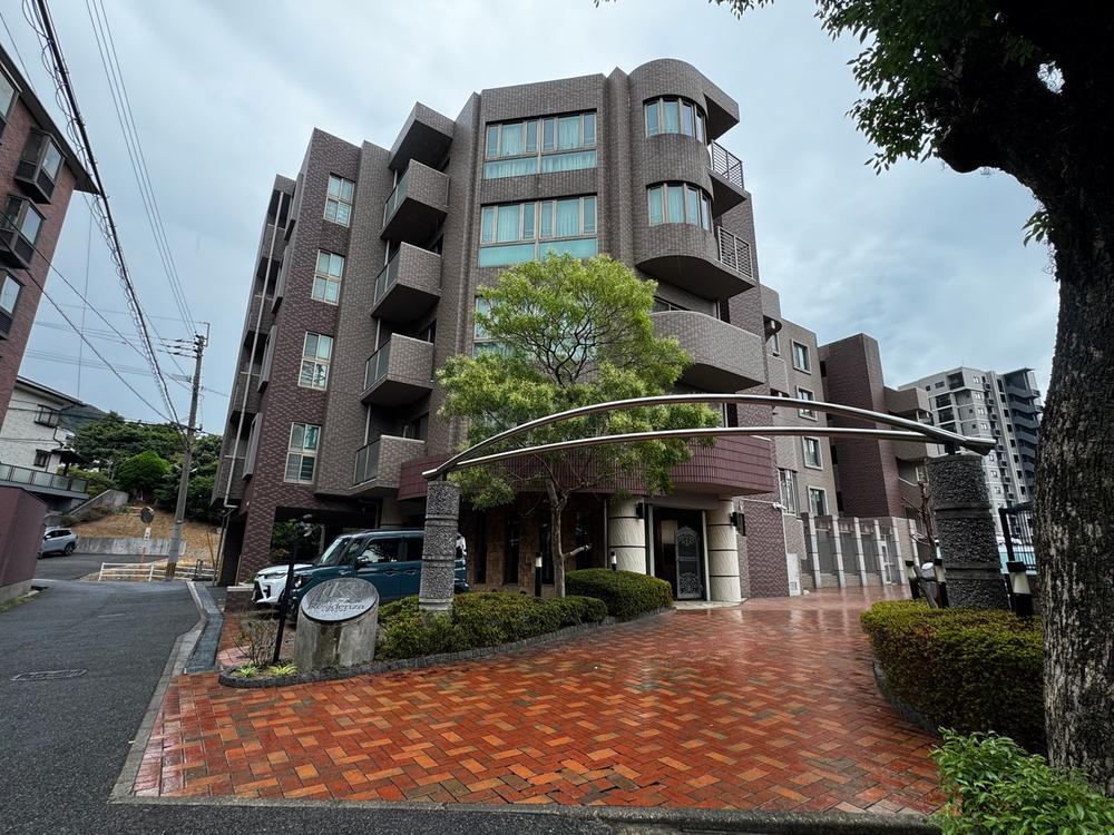 3LDK apartment in Kokurakita Ward, Kitakyushu, Fukuoka - Photo 1