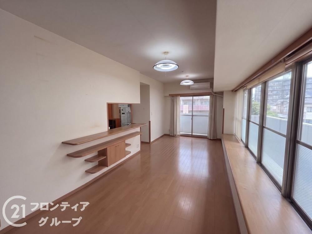2LDK apartment in Higashiosaka, Osaka - Photo 1