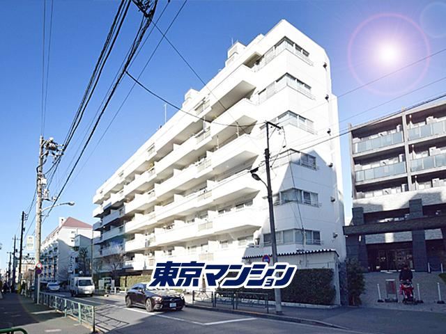 2LDK apartment in Shinjuku Ward, Tokyo - Photo 1