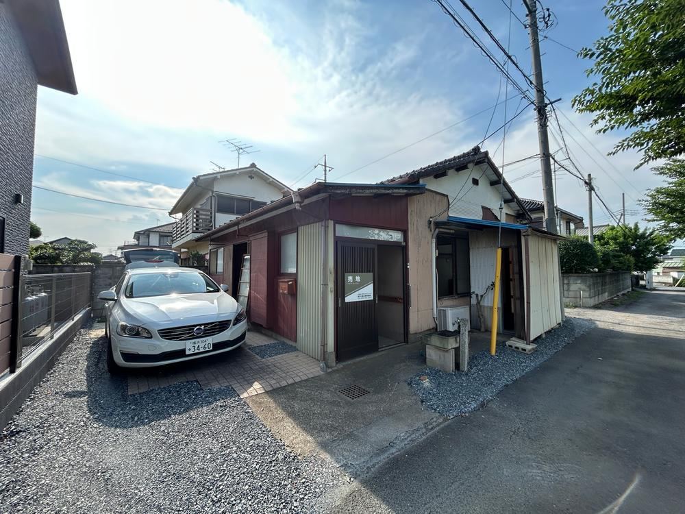 3DK house in Higashimatsuyama, Saitama - Photo 1