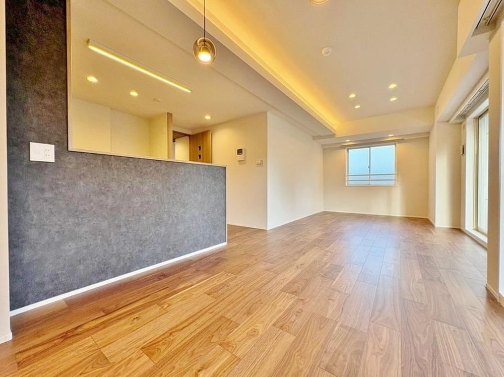 4LDK apartment in Matsudo, Chiba - Photo 1