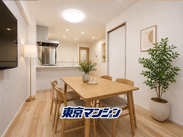 2LDK apartment in Minato Ward, Tokyo - Photo 1