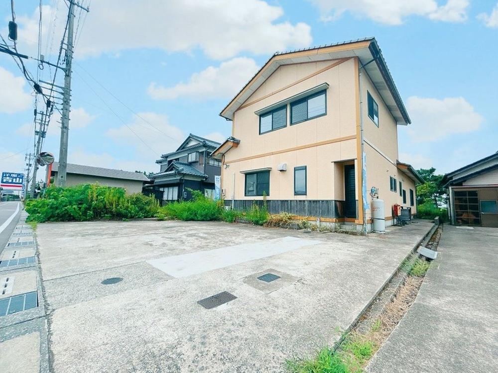 5LDK house in Fukui, Fukui - Photo 1