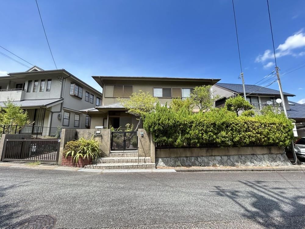 5LDK house in Nishinomiya, Hyogo - Photo 1