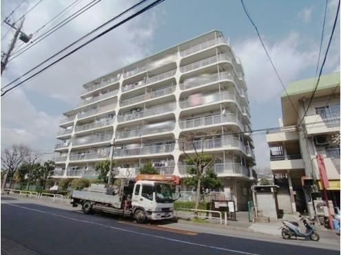 2LDK apartment in Itabashi Ward, Tokyo - Photo 1