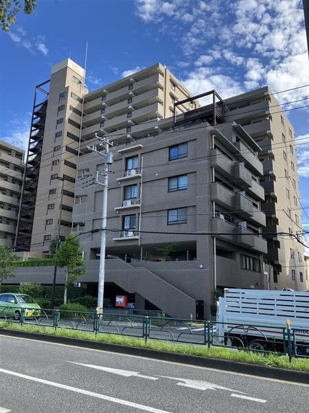 3LDK apartment in Edogawa Ward, Tokyo - Photo 1