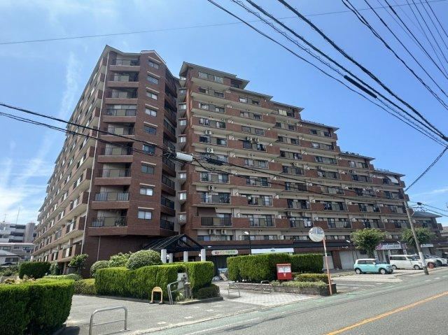 3LDK apartment in Kasuga, Fukuoka - Photo 1