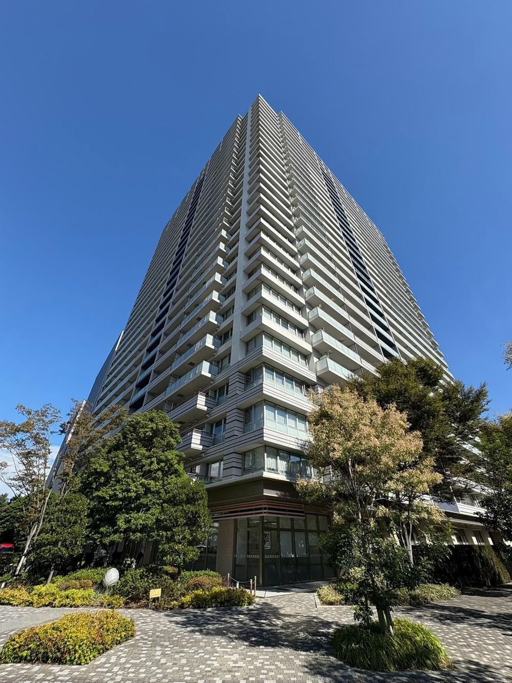 3LDK apartment in Shinagawa Ward, Tokyo - Photo 1