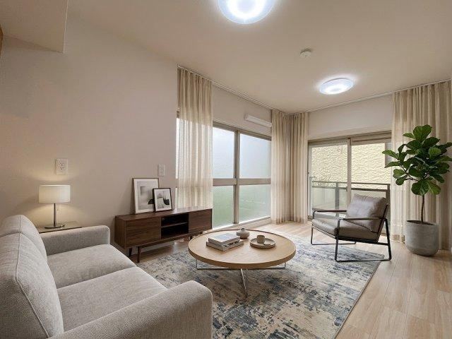 2LDK+S apartment in Nerima Ward, Tokyo - Photo 1