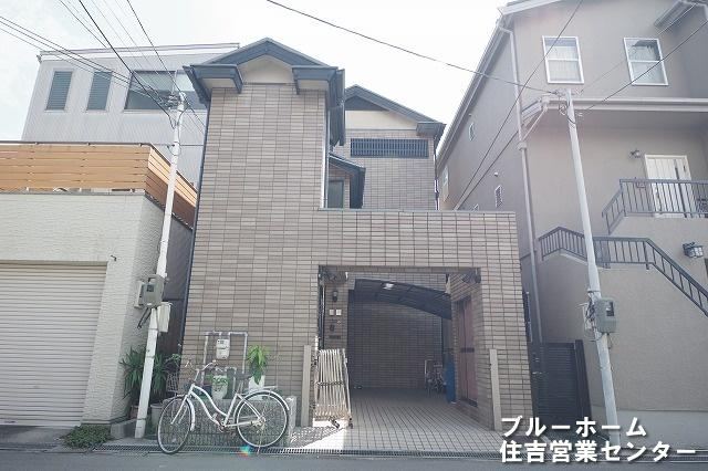 6LDK house in Sumiyoshi Ward, Osaka - Photo 1