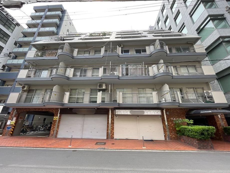 2LDK apartment in Kita Ward, Osaka - Photo 1