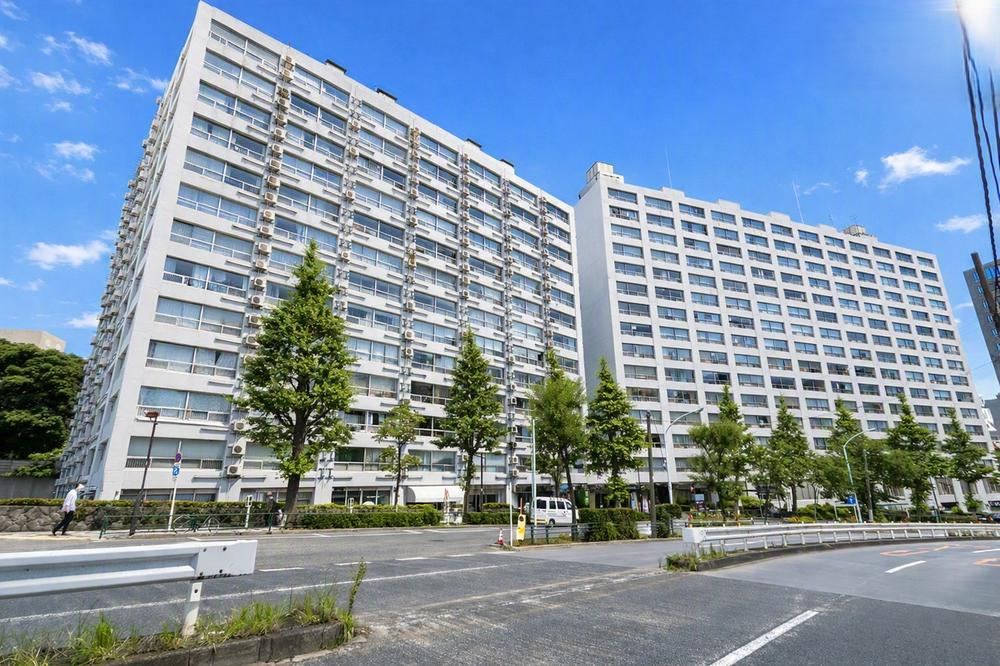 2LDK apartment in Bunkyo Ward, Tokyo - Photo 1