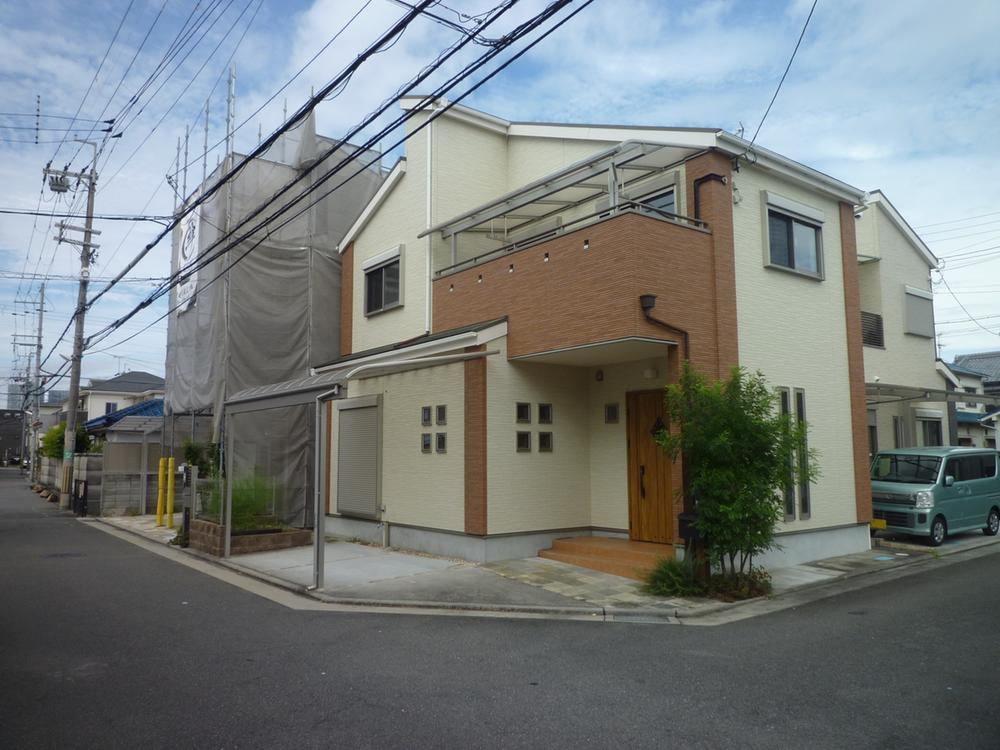 3LDK house in Yao, Osaka - Photo 1