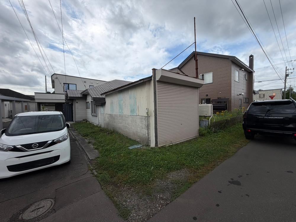 233 m² land in Chitose, Hokkaido - Photo 1